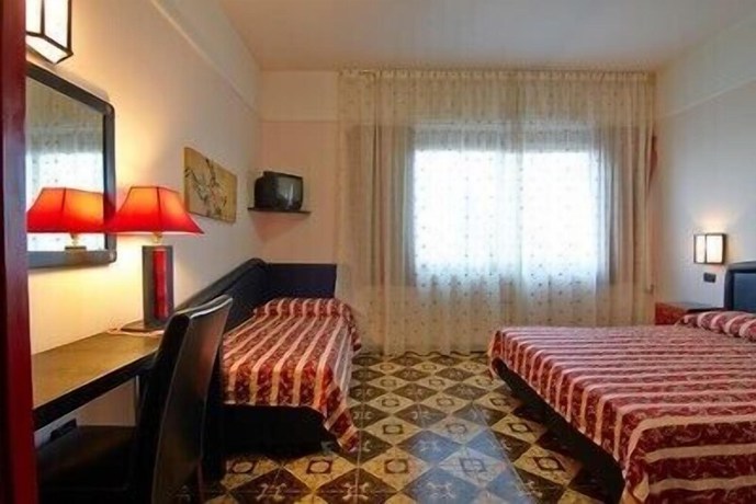 Imagen de la habitación del Hotel Gaggiano. Foto 13