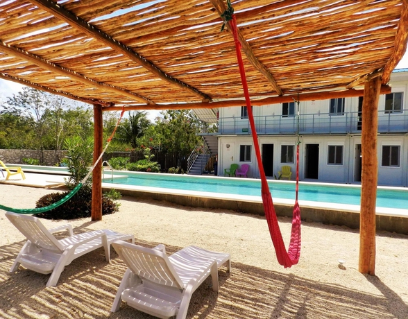 Imagen de los exteriores del Hotel Gaia. Foto 12