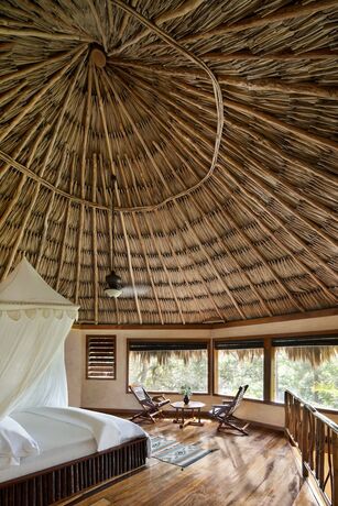Imagen de la habitación del Hotel Gaia Riverlodge. Foto 15