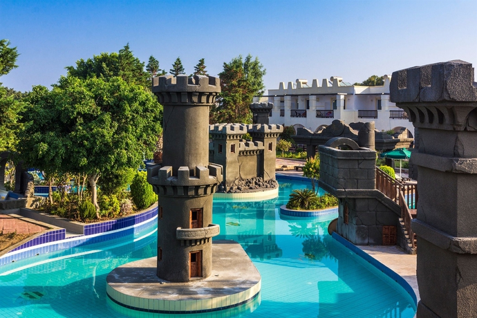 Imagen de la piscina del Hotel Gaia Royal. Foto 12