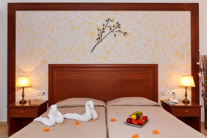 Imagen de la habitación del Hotel Gaia Royal. Foto 4