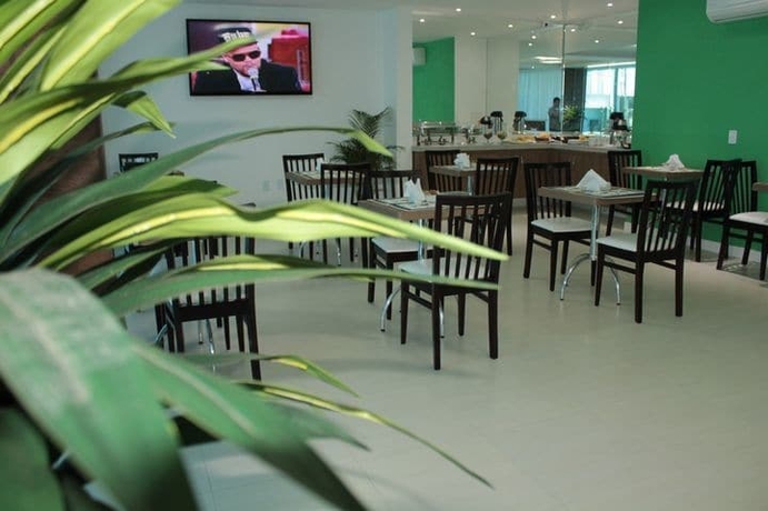 Imagen del bar/restaurante del Hotel Gaia Suites Maca&eacute;. Foto 5