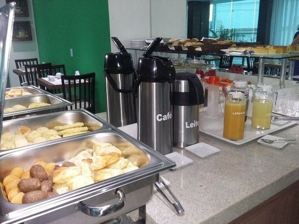 Imagen del bar/restaurante del Hotel Gaia Suites Maca&eacute;. Foto 7