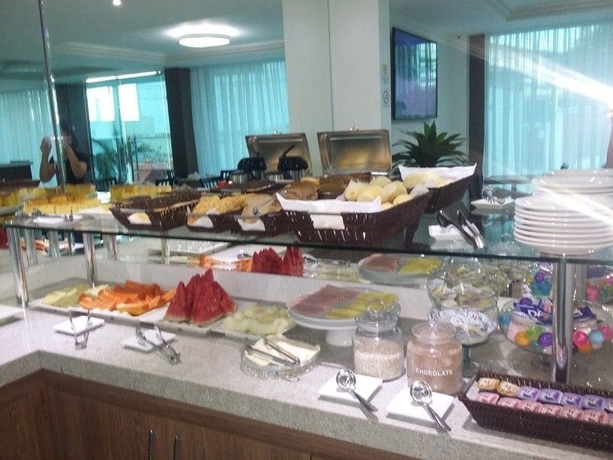 Imagen del bar/restaurante del Hotel Gaia Suites Maca&eacute;. Foto 8