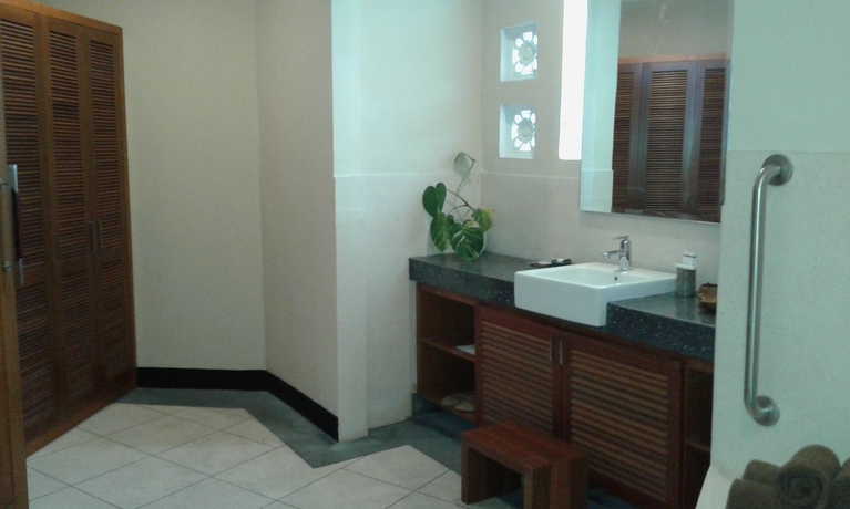 Imagen de la habitación del Hotel Gajah Biru Bungalows. Foto 8