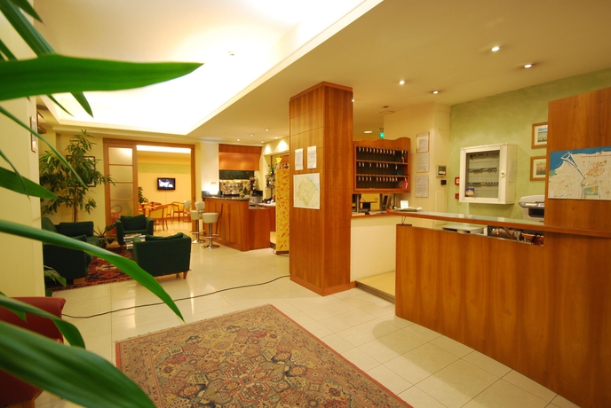 Imagen de los interiores del Hotel Gala, Pesaro. Foto 5