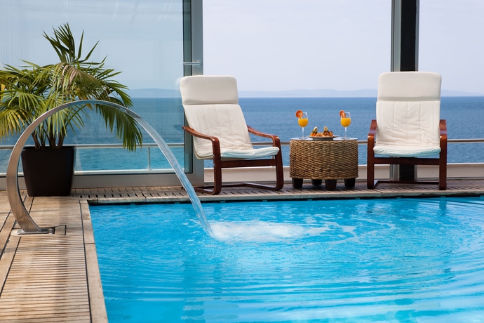 Imagen de la piscina del Hotel Gala Split. Foto 16