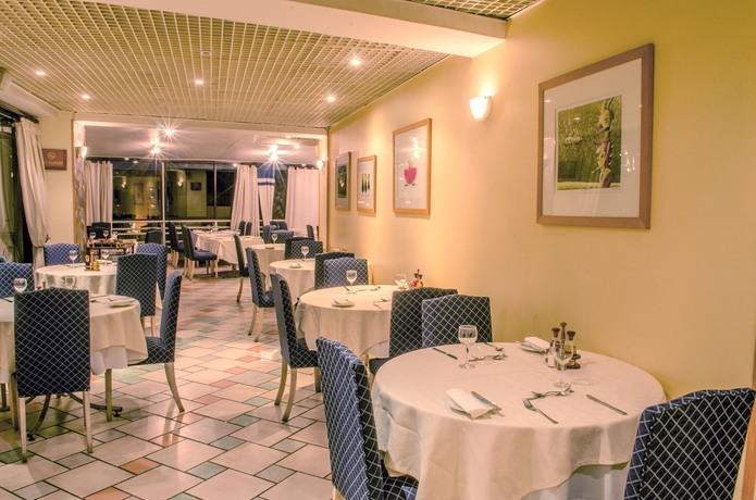 Imagen del bar/restaurante del Hotel Gala and Centro De Eventos. Foto 6