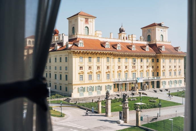 Imagen de la habitación del Hotel Galántha. Foto 15