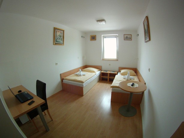 Imagen de la habitación del Hotel Galaksija Trebnje. Foto 8