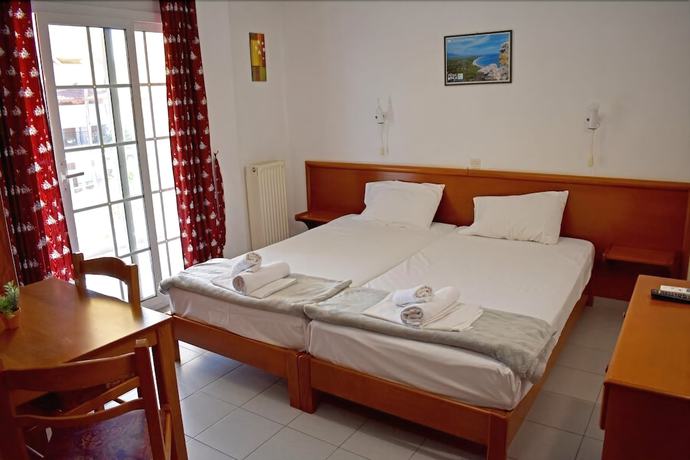 Imagen de la habitación del Hotel Galanis. Foto 10