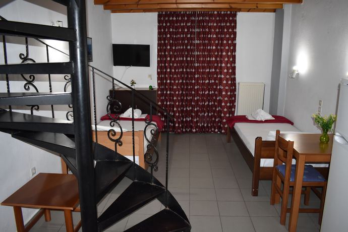 Imagen de la habitación del Hotel Galanis. Foto 16