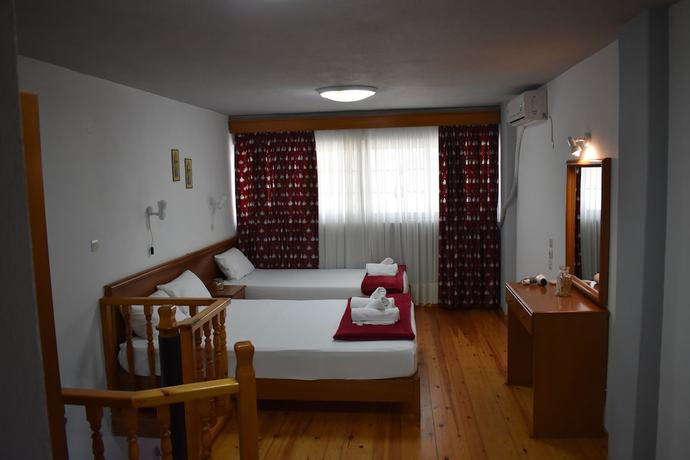 Imagen de la habitación del Hotel Galanis. Foto 20