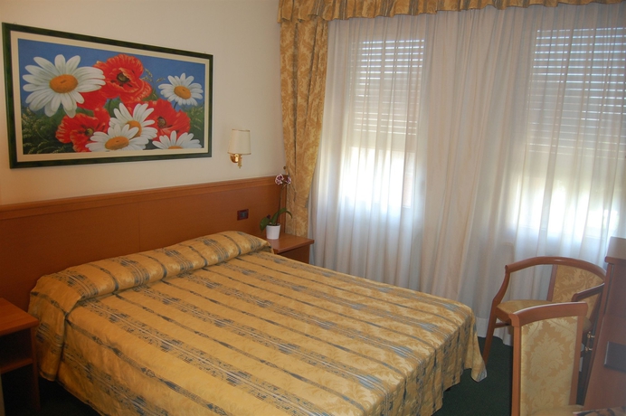 Imagen de la habitación del Hotel Galant. Foto 5