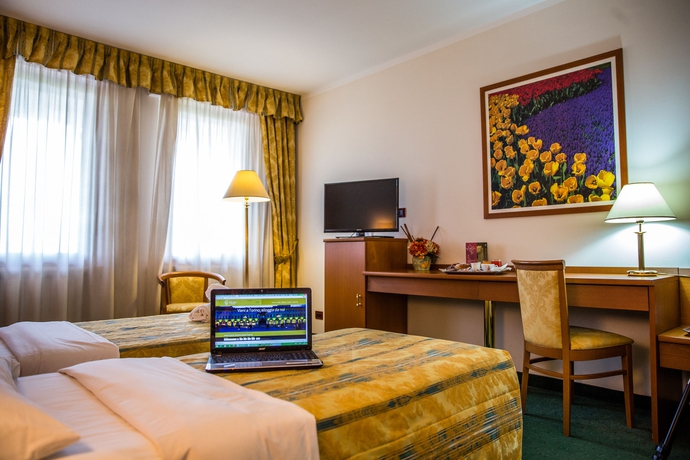 Imagen de la habitación del Hotel Galant. Foto 9