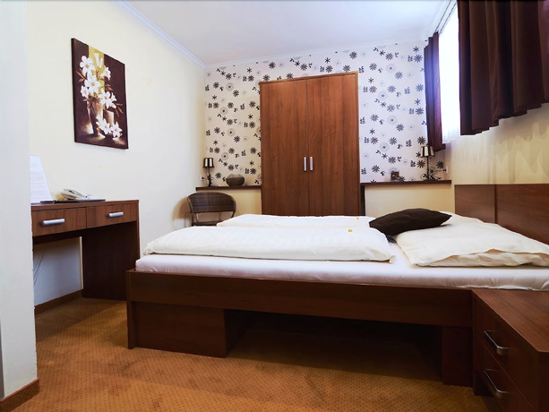 Imagen de la habitación del Hotel Galanta. Foto 9