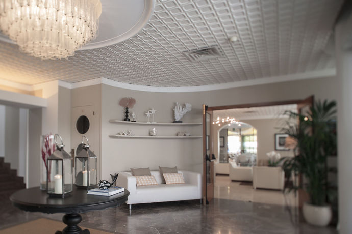 Imagen de los interiores del Hotel Galassia. Foto 6