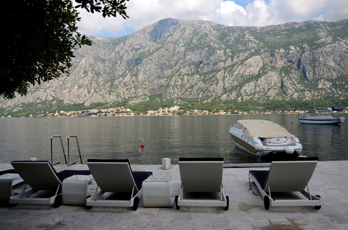 Imagen de los exteriores del Hotel Galathea. Foto 13