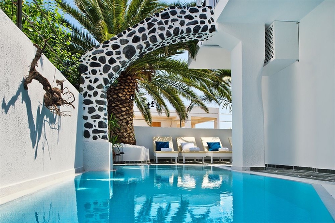 Imagen de la piscina del Hotel Galatia Villas. Foto 8