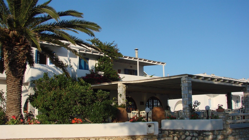 Imagen de los exteriores del Hotel Galatis. Foto 5