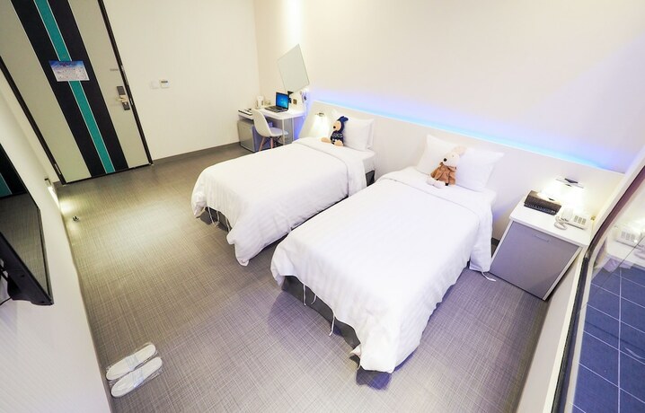 Imagen de la habitación del Hotel Galaxia Business. Foto 12