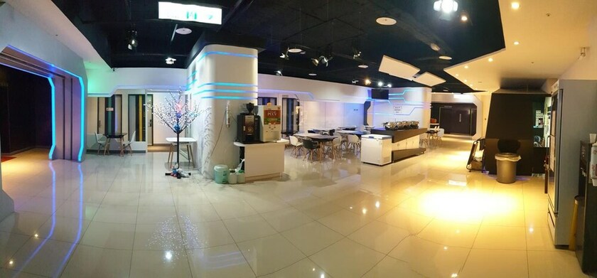 Imagen de los interiores del Hotel Galaxia Business. Foto 29