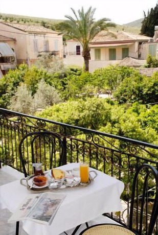 Imagen de la habitación del Hotel Galaxidi. Foto 11