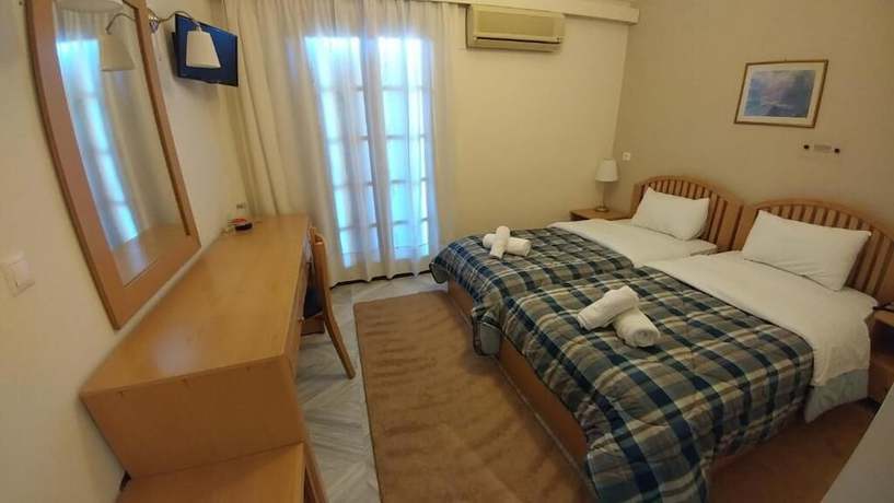 Imagen de la habitación del Hotel Galaxidi. Foto 15