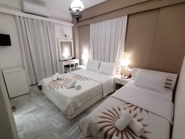 Imagen de la habitación del Hotel Galaxidi. Foto 17