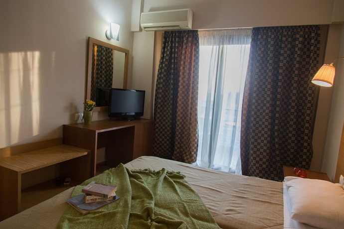 Imagen de la habitación del Hotel Galaxy, Alimos. Foto 13