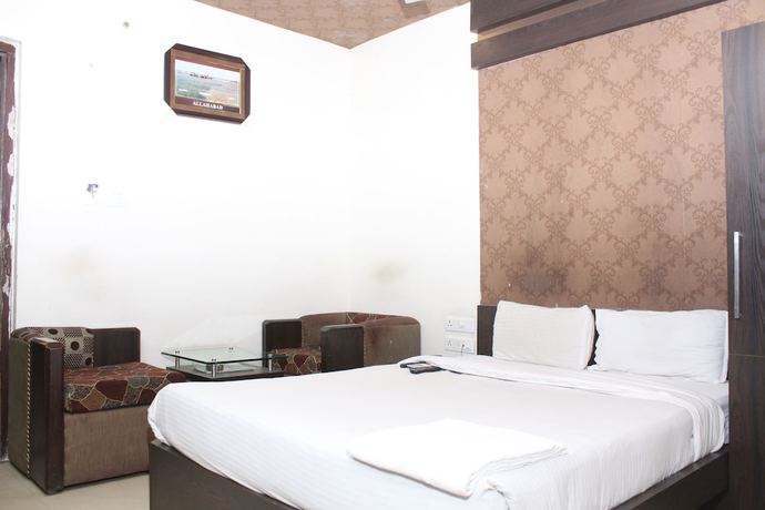 Imagen de la habitación del Hotel Galaxy, Allahabad. Foto 11