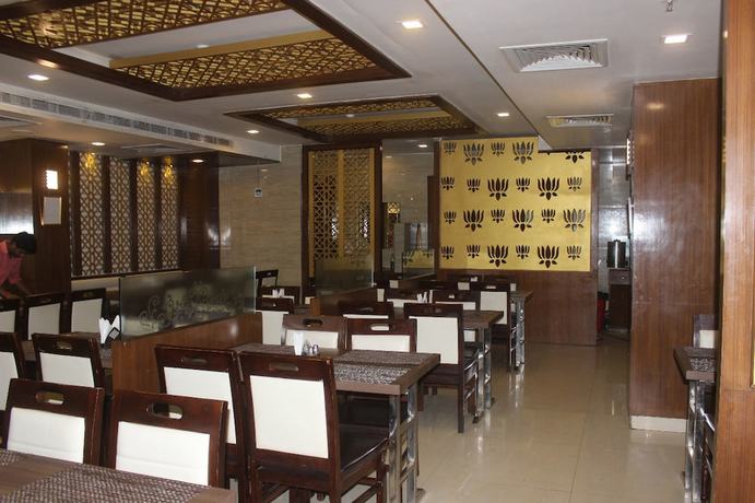 Imagen del bar/restaurante del Hotel Galaxy, Allahabad. Foto 3