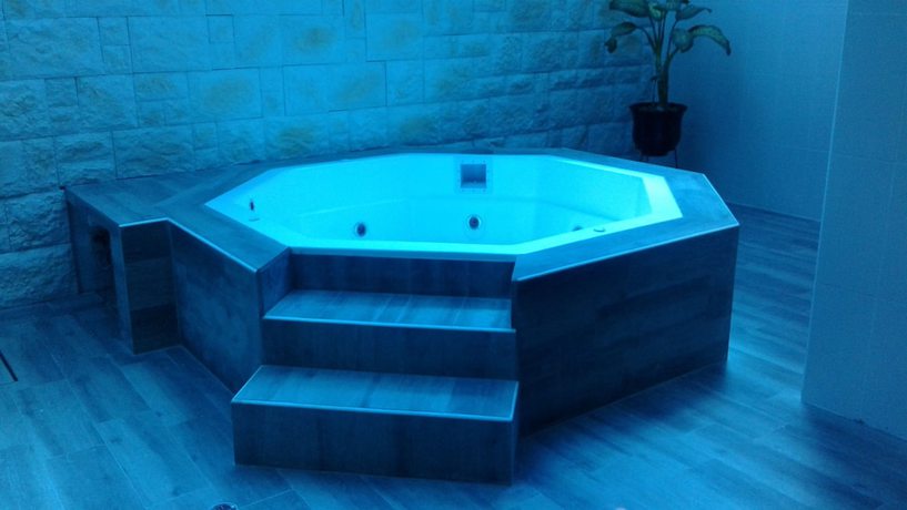 Imagen de la piscina del Hotel Galaxy Apart. Foto 20