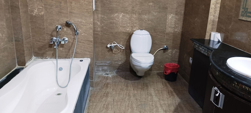 Imagen de la habitación del Hotel Galaxy Intercontinental. Foto 17