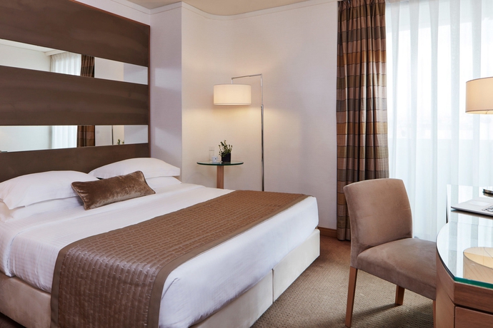 Imagen de la habitación del Hotel Galaxy Iraklio. Foto 7