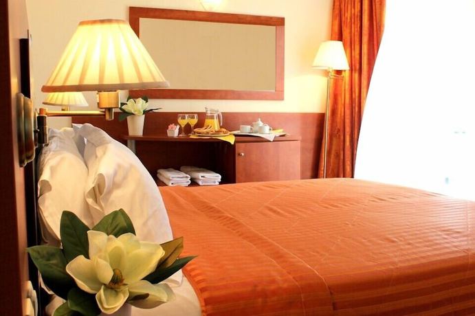 Imagen de la habitación del Hotel Galaxy, Kalamata. Foto 2