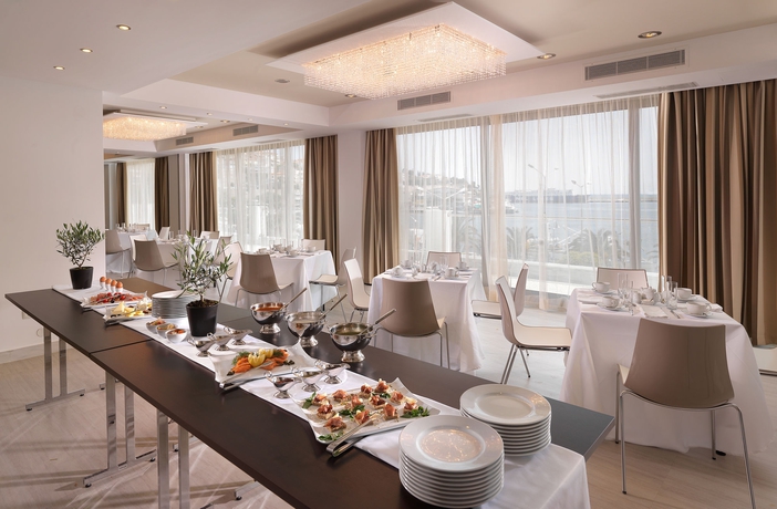 Imagen del bar/restaurante del Hotel Galaxy Kavala, Vassilicos House of Hospitality. Foto 7