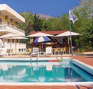 Imagen de la piscina del Hotel Galaxy, Lassi. Foto 4