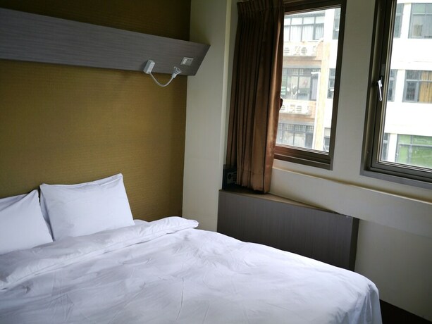 Imagen de la habitación del Hotel Galaxy Mini Inn. Foto 29