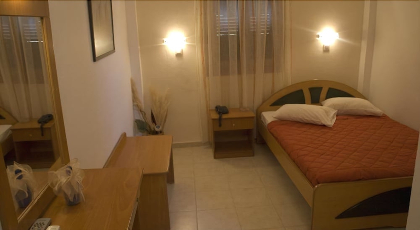 Imagen de la habitación del Hotel Galaxy, Mylopotas. Foto 16