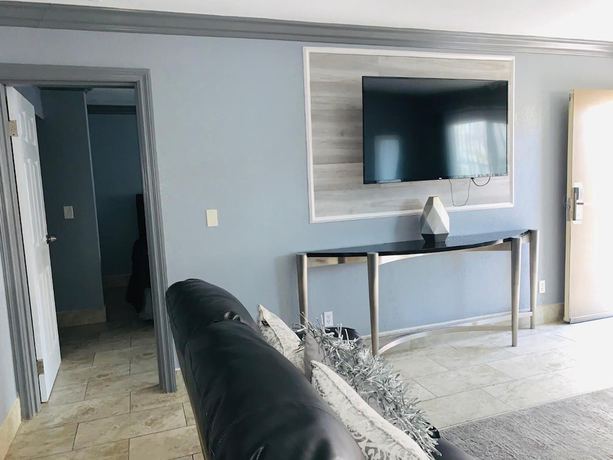 Imagen de la habitación del Hotel Galaxy, Paradise. Foto 13