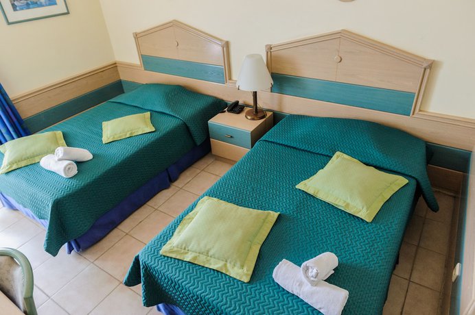 Imagen de la habitación del Hotel Galaxy, Porto Cheli. Foto 9