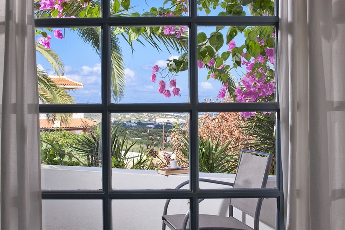 Imagen de la habitación del Hotel Galaxy Suites Boutique Resort. Foto 6