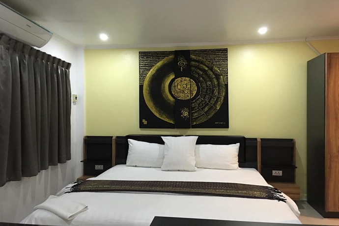 Imagen de los interiores del Hotel Galaxy Suites. Foto 17