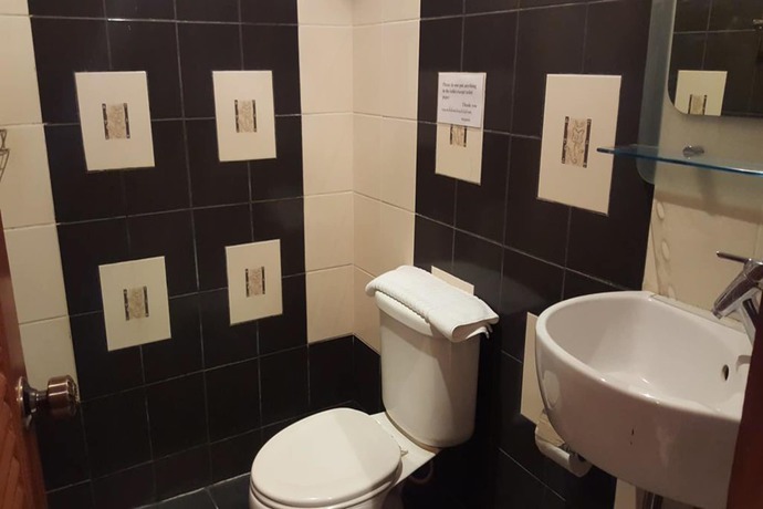 Imagen de la habitación del Hotel Galaxy Suites. Foto 9