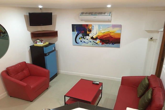 Imagen de la habitación del Hotel Galaxy Suites. Foto 10