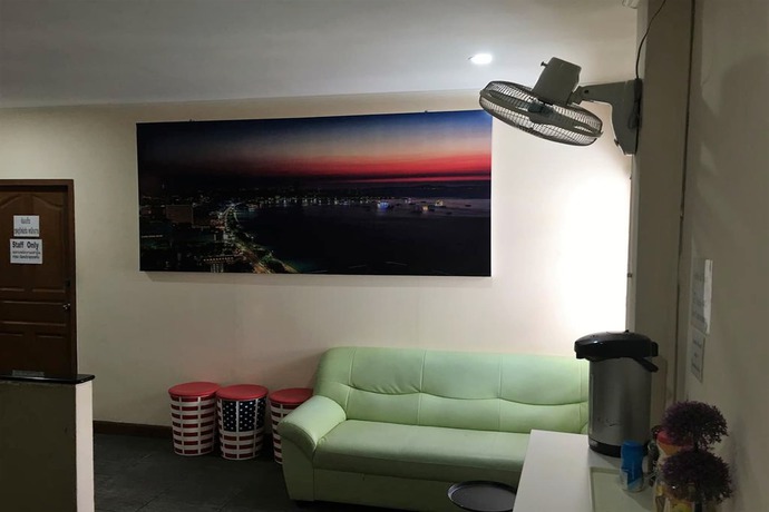Imagen de la habitación del Hotel Galaxy Suites. Foto 16
