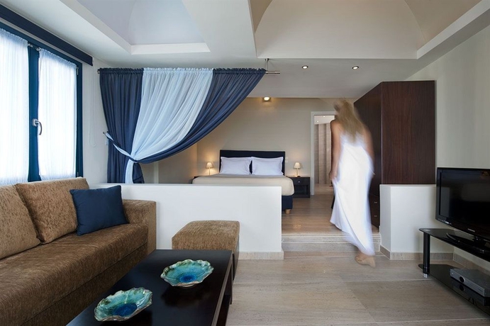 Imagen de los interiores del Hotel Galaxy Suites and Villas. Foto 8