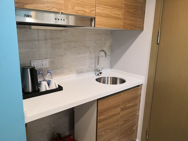 Imagen de la habitación del Hotel Galaxy Topia. Foto 14
