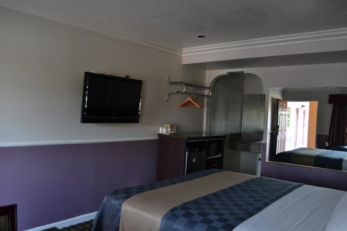 Imagen de la habitación del Hotel Galaxyinn. Foto 4